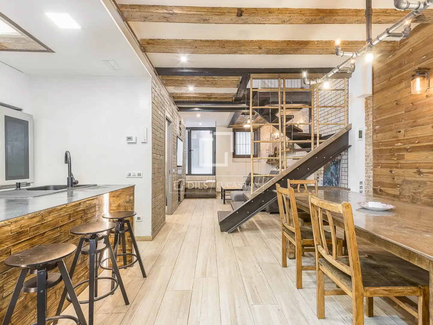 Piso en venta en Barcelona con Aire acondicionado, Calefacción y Trastero