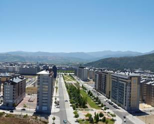 Vista exterior de Apartament en venda en Ponferrada amb Aire condicionat, Calefacció i Traster