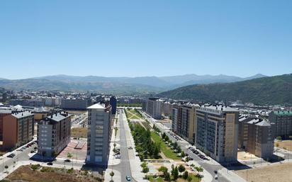 Vista exterior de Apartament en venda en Ponferrada amb Aire condicionat, Calefacció i Traster