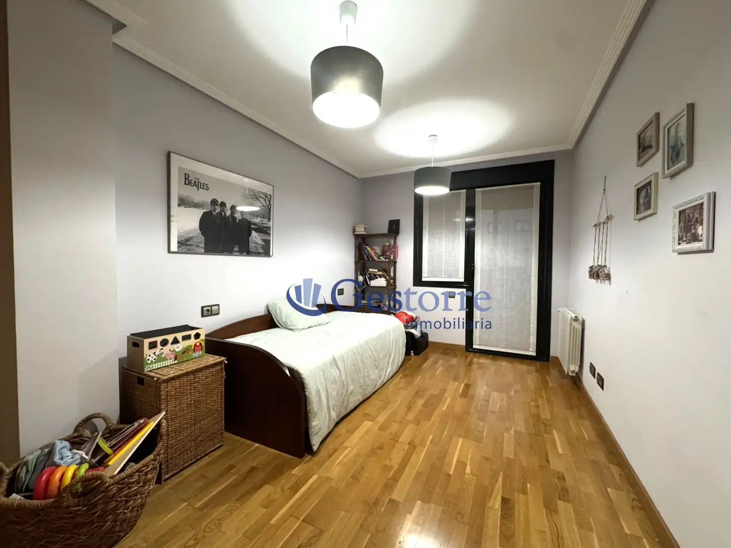 Piso de alquiler en Oviedo - CL MUROS DEL NALON, La Florida