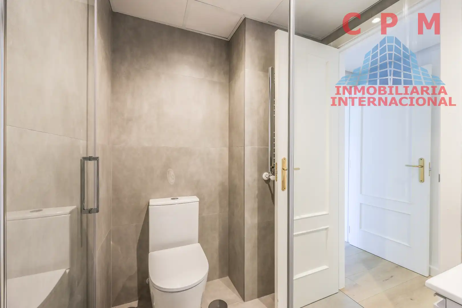 Bathroom of Flat for rent in La Moraleja  with Air Conditioner, Heating and Parquet flooring