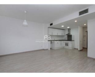 Exterior view of Flat for sale in Terrassa  with Air Conditioner, Heating and Parquet flooring