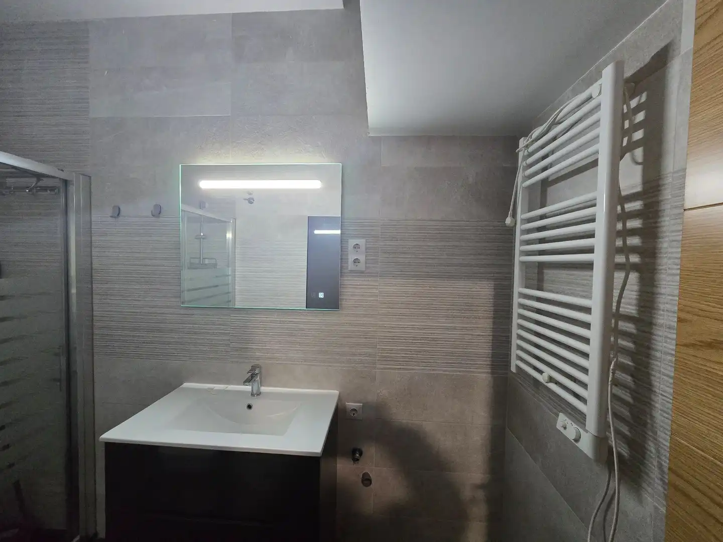 Baño de Apartamento en venta en Madrid con Calefacción y Amueblado