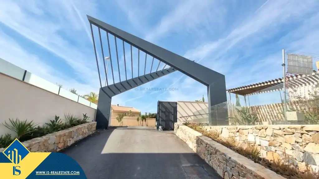 Villa con piscina in vendita a Centro, imagen 2