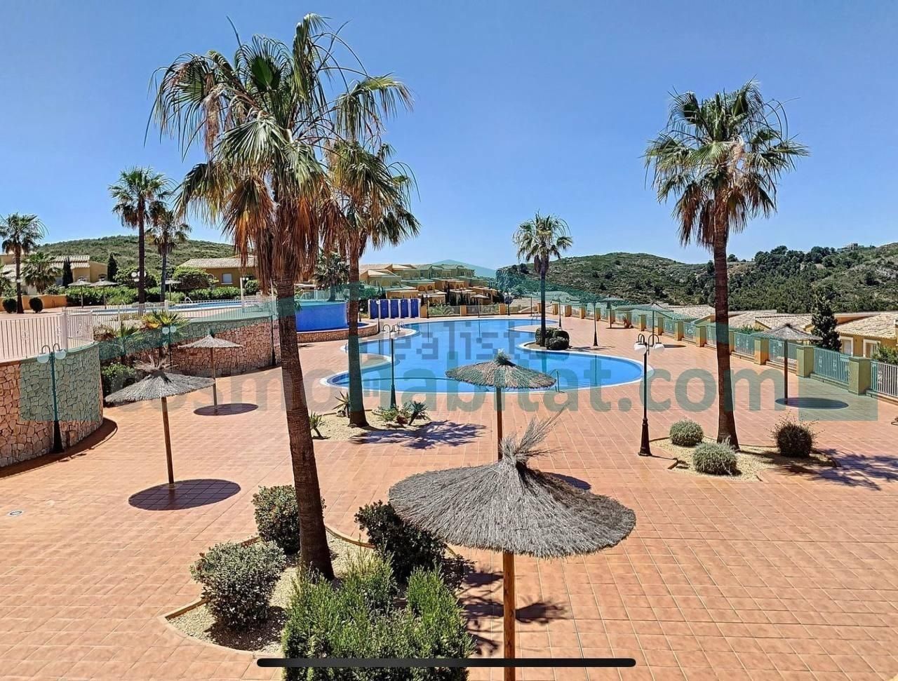 Piscina de Apartament en venda en Benitachell / El Poble Nou de Benitatxell amb Aire condicionat, Calefacció i Jardí privat
