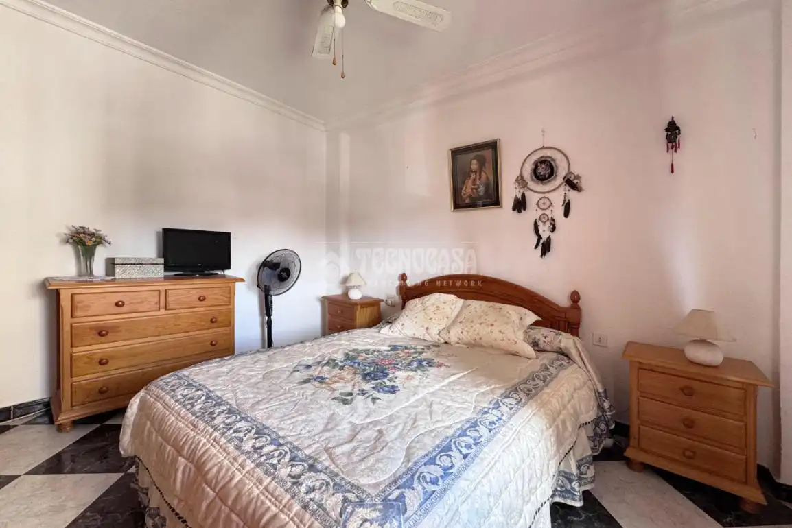 Bedroom of Flat for sale in Torremolinos