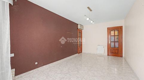 Foto 2 de Piso en venta en La Gavarra, Cornellà de Llobregat