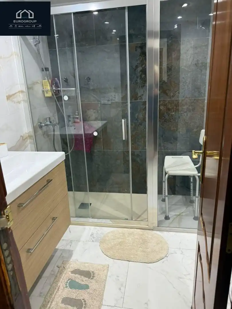 Badezimmer von Wohnung zur Miete in Benidorm mit Klimaanlage, Möbliert und Gemeinschaftspool