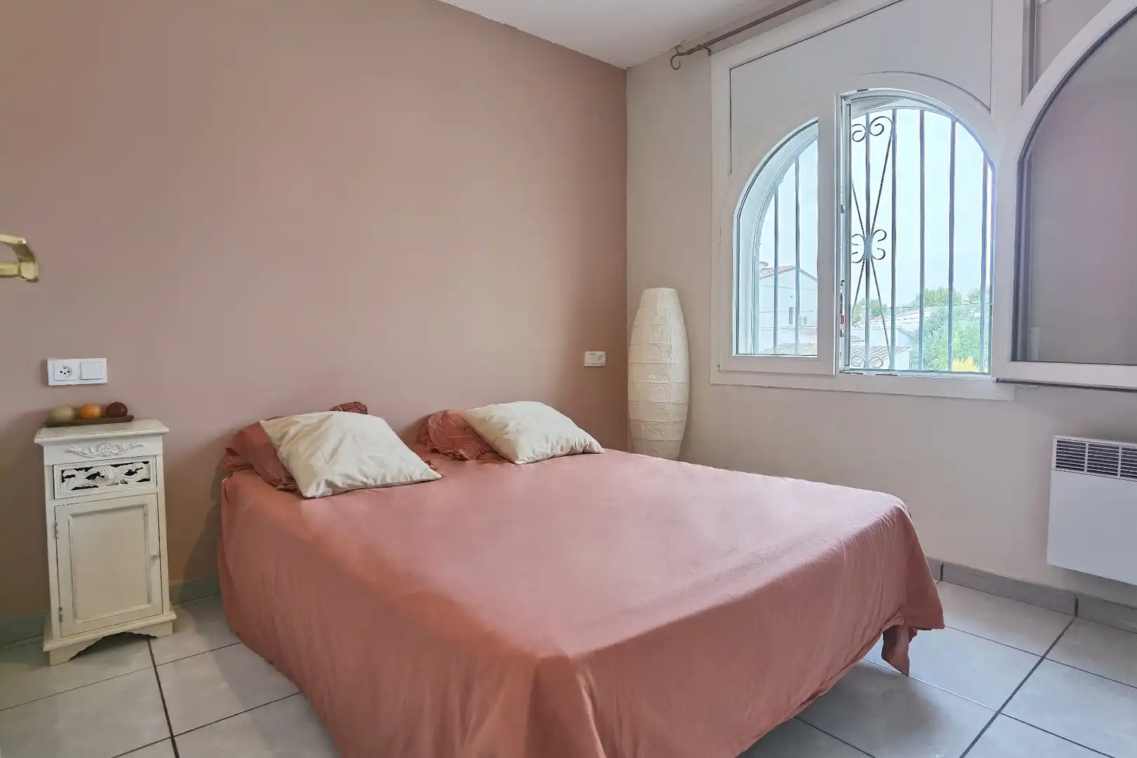 Dormitori de Casa o xalet en venda en Empuriabrava amb Aire condicionat, Jardí privat i Terrassa
