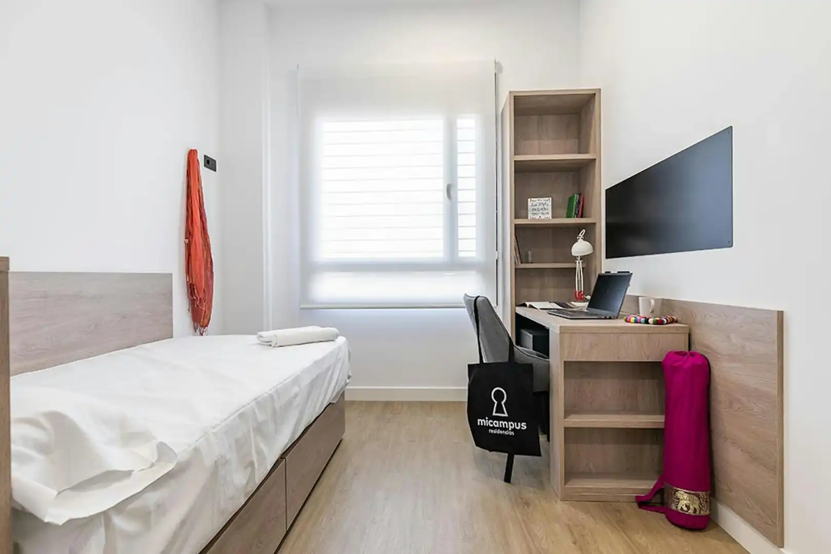 Schlafzimmer von Gebäude zur Miete in Madrid