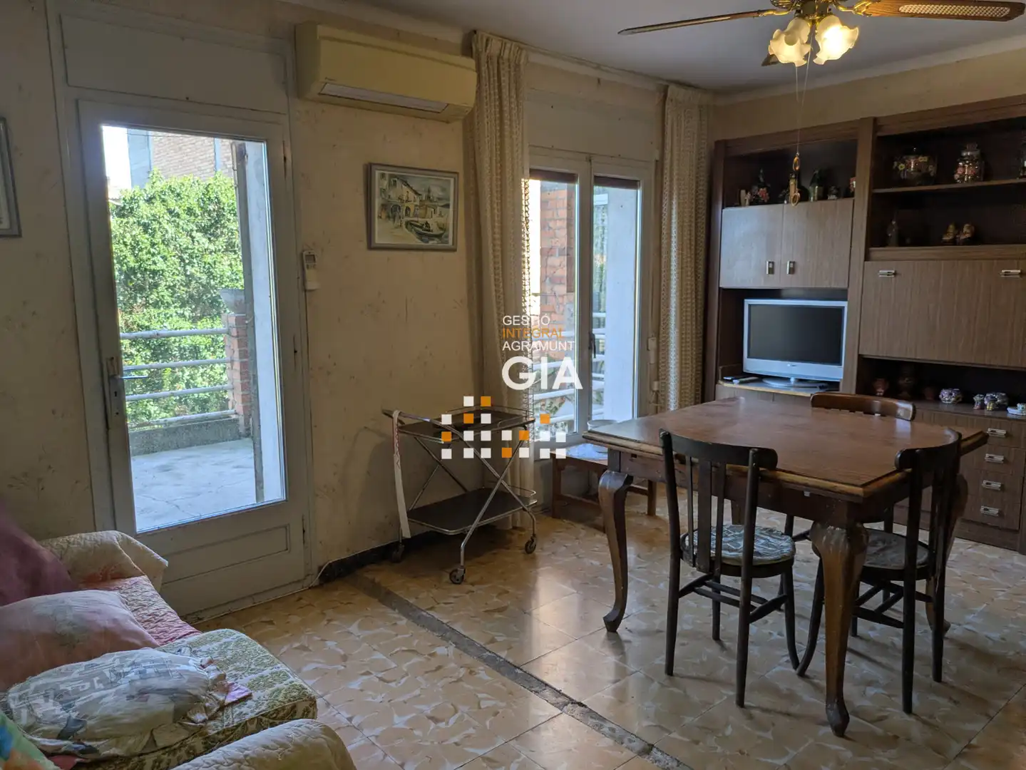 Sala de estar de Piso en venta en Agramunt con Calefacción, Terraza y Amueblado