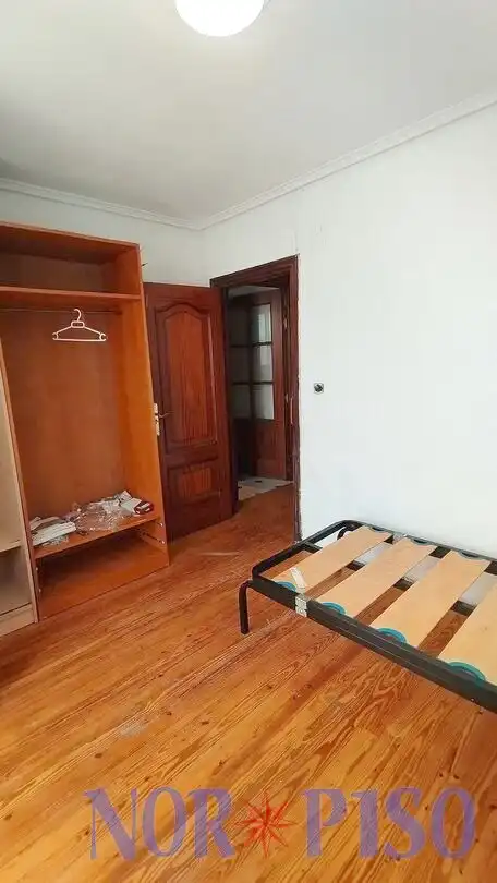 Bedroom of Flat for sale in Ibaiondo