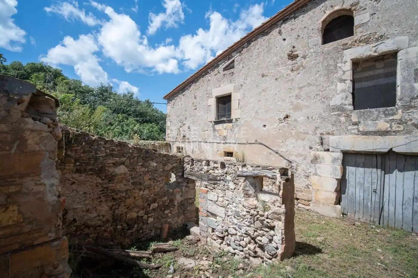 Houses for sale in Juià
