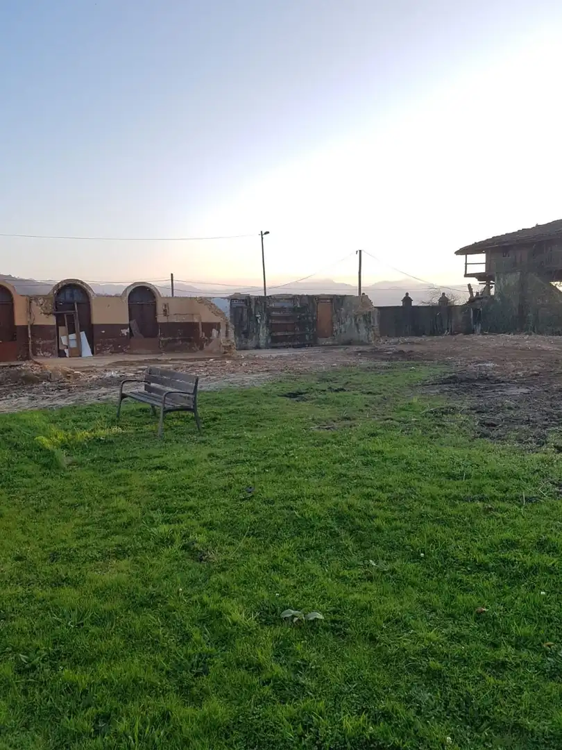 Residencial en venda a La Felguera