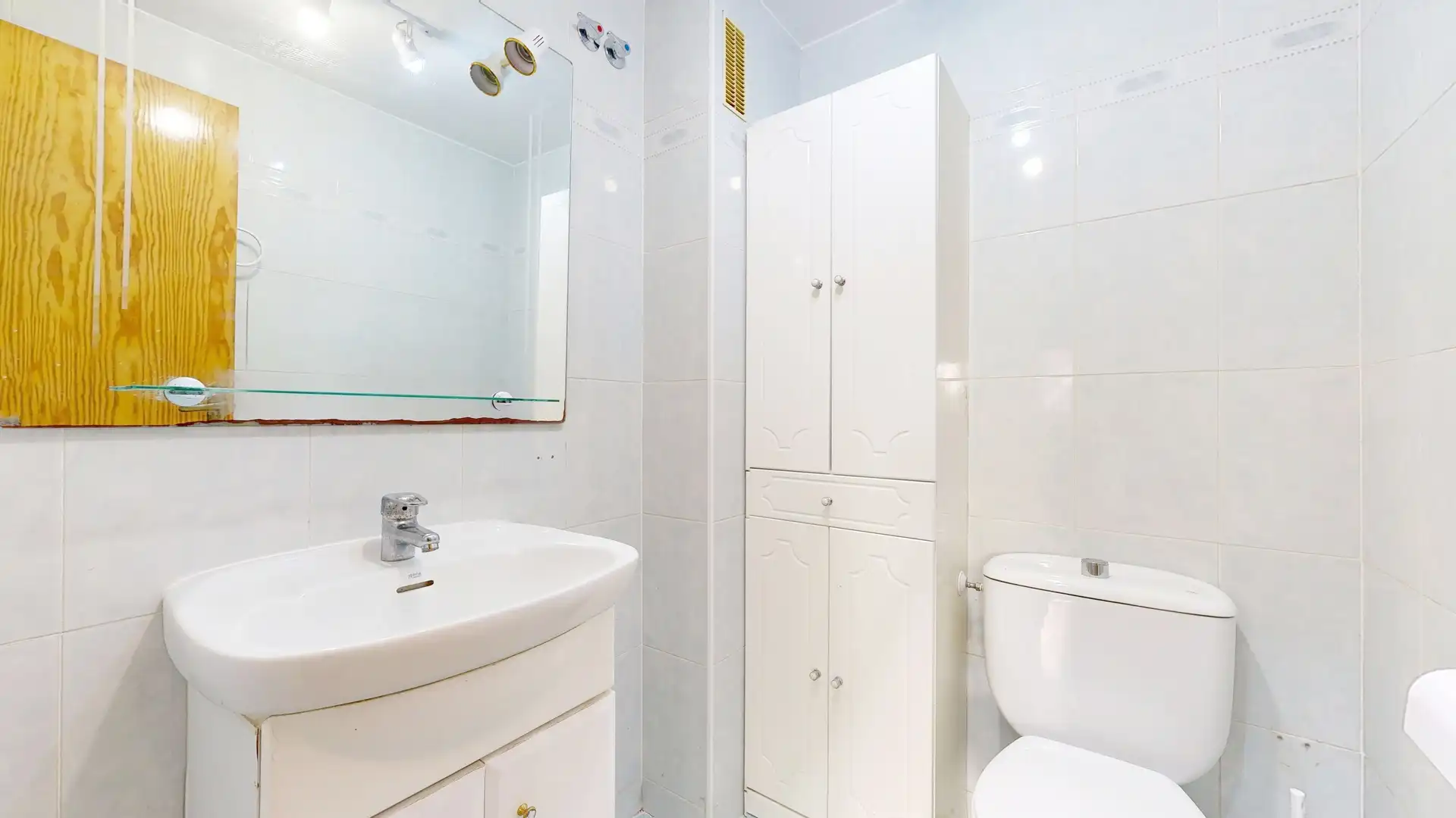 Bathroom of Flat for sale in Almussafes  with Terrace and Balcony
