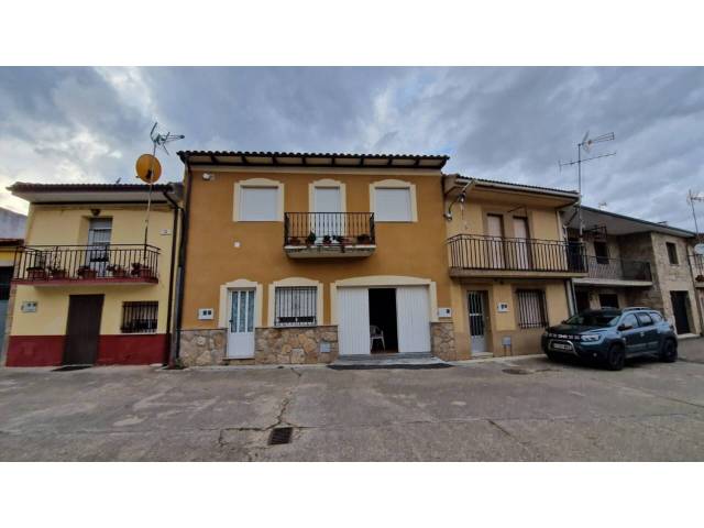 Casa-chalet en Venta en Mayor en La Alberguería de Argañán