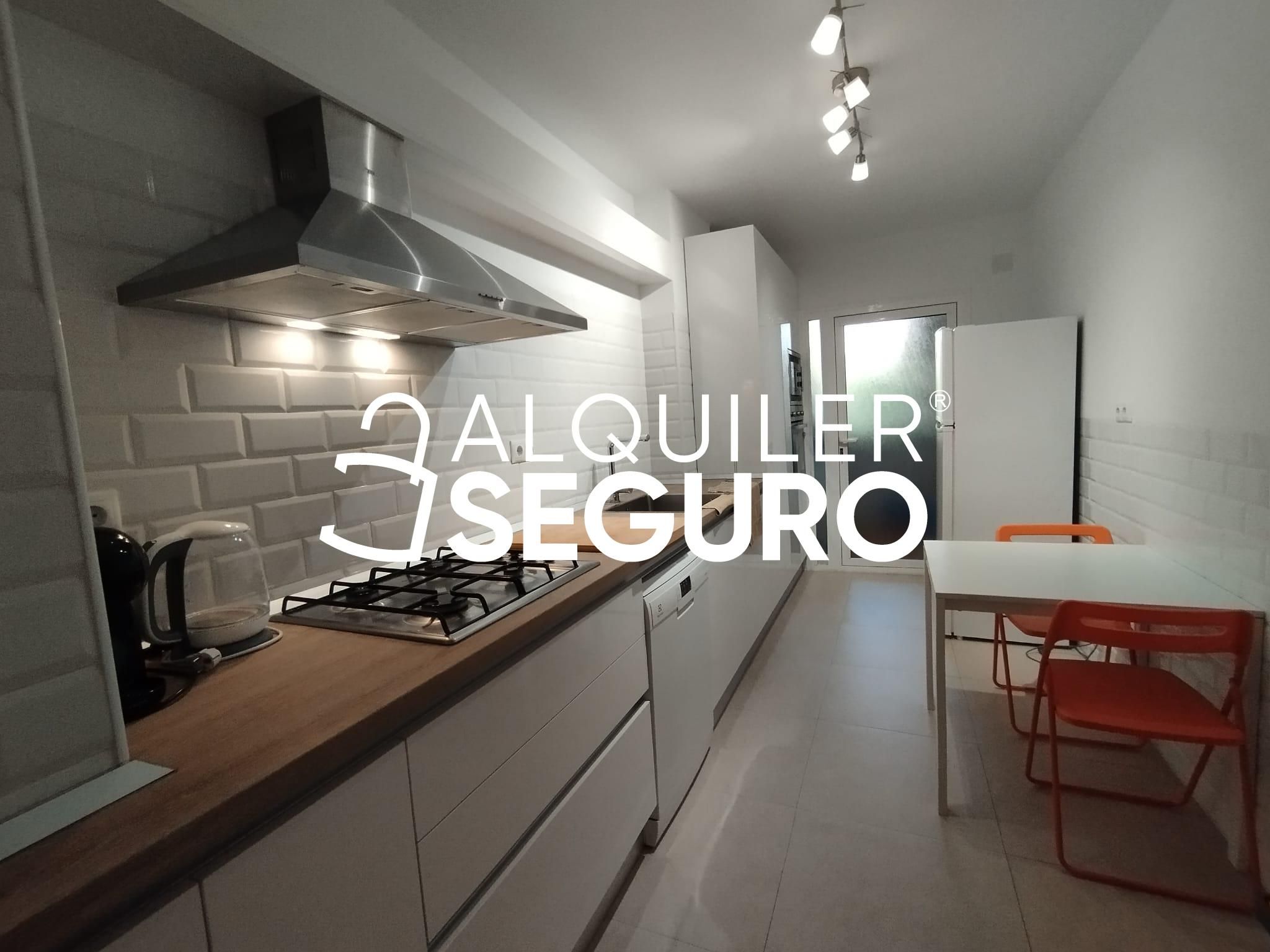 Kitchen of Flat to rent in Fuengirola  with Air Conditioner and Furnished