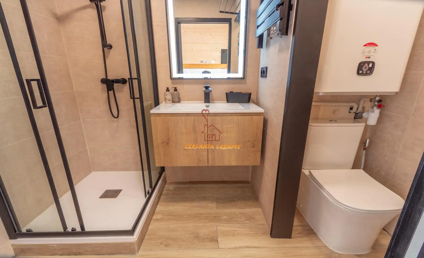 Baño de Estudio en venta en Les Angles con Aire acondicionado, Calefacción y Terraza