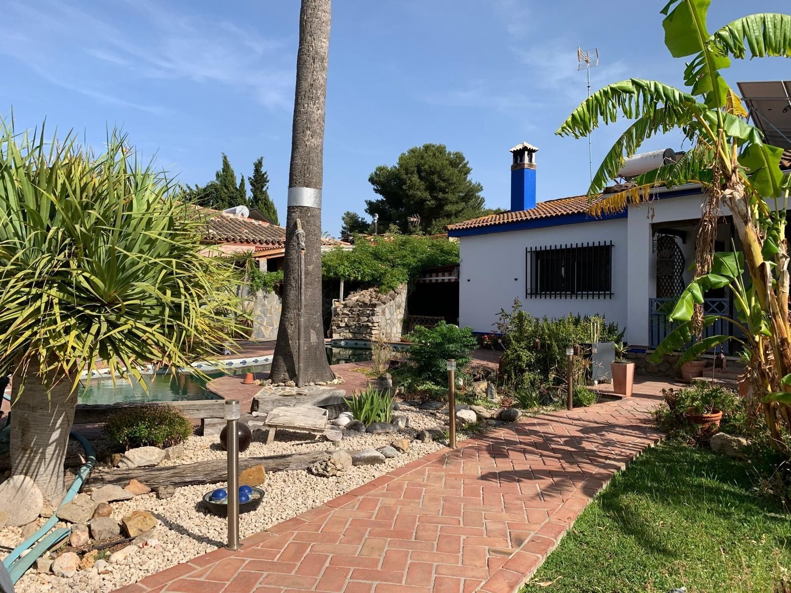 Jardí de Casa o xalet en venda en Chiclana de la Frontera amb Aire condicionat, Terrassa i Traster