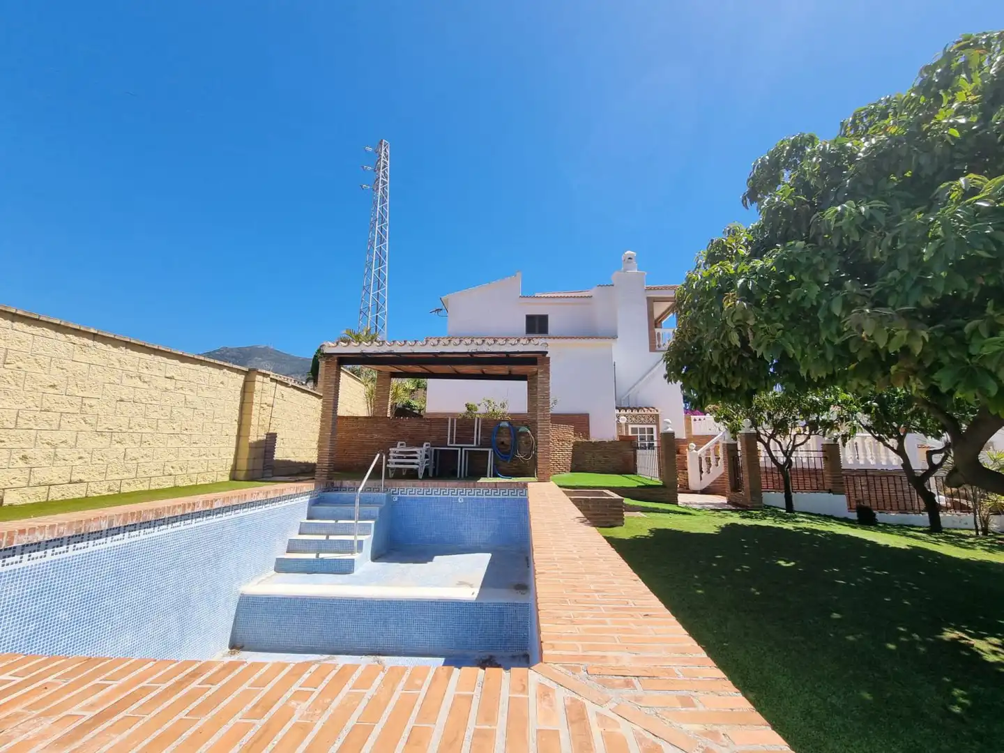 Jardí de Casa o xalet en venda en Fuengirola amb Jardí privat, Terrassa i Traster