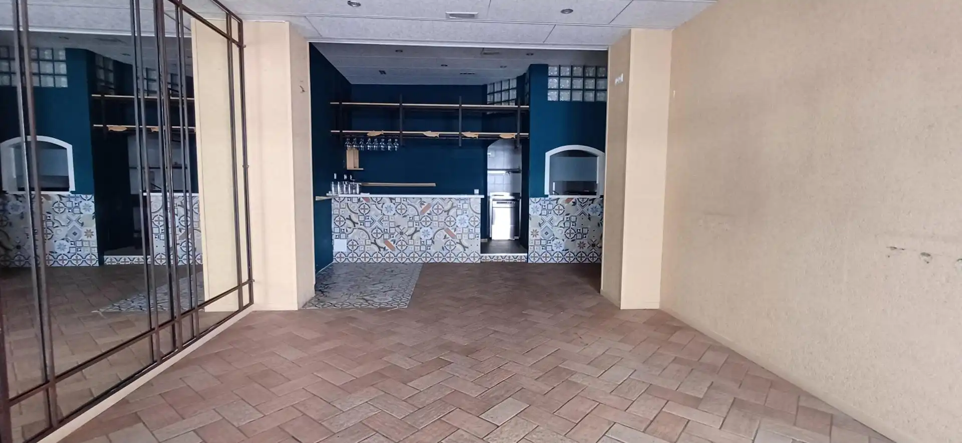 Local comercial en venda a 44 Calle Juan Relinque, imagen 4