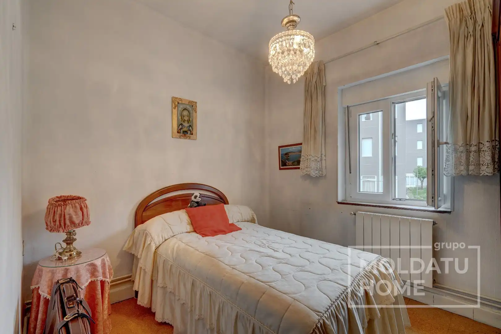 Schlafzimmer von Wohnung zum Verkauf in Irun  mit Heizung