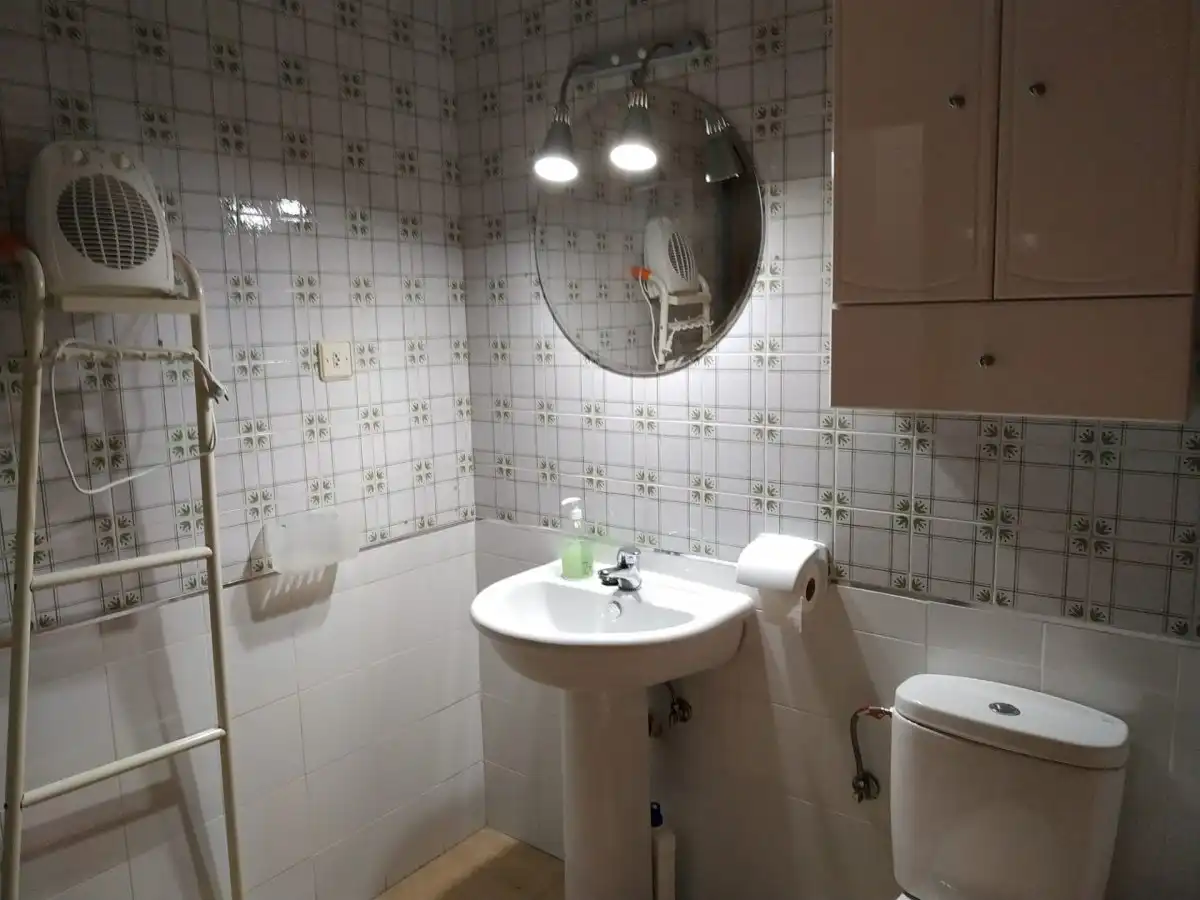 Baño de Piso de alquiler en Plasencia con Terraza, Amueblado y Balcón