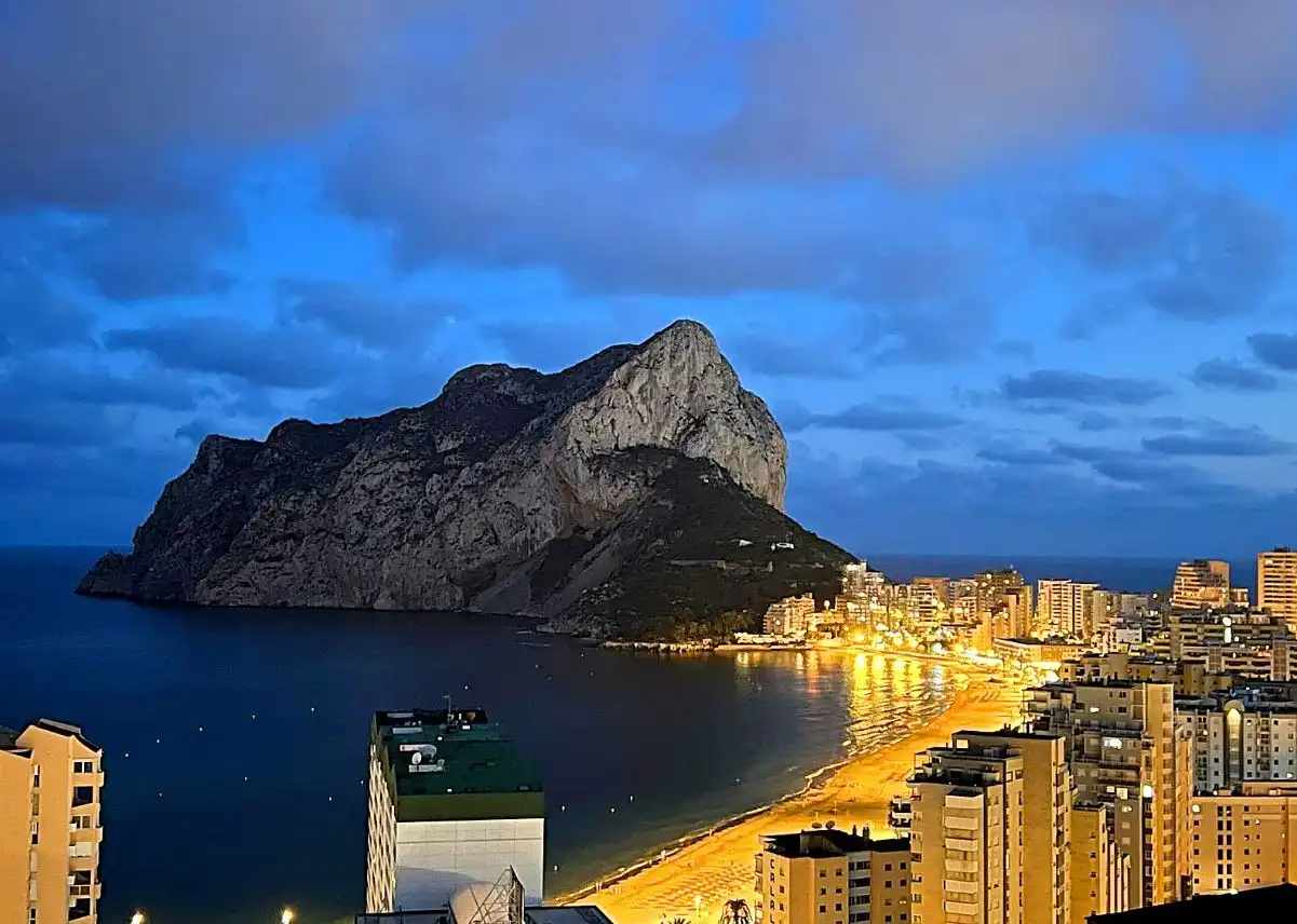 Apartment with terrace for sale in Zona Levante - Playa Fossa