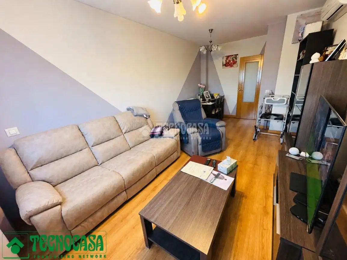 Sala de estar de Piso en venta en Villaseca de la Sagra con Aire acondicionado, Calefacción y Trastero
