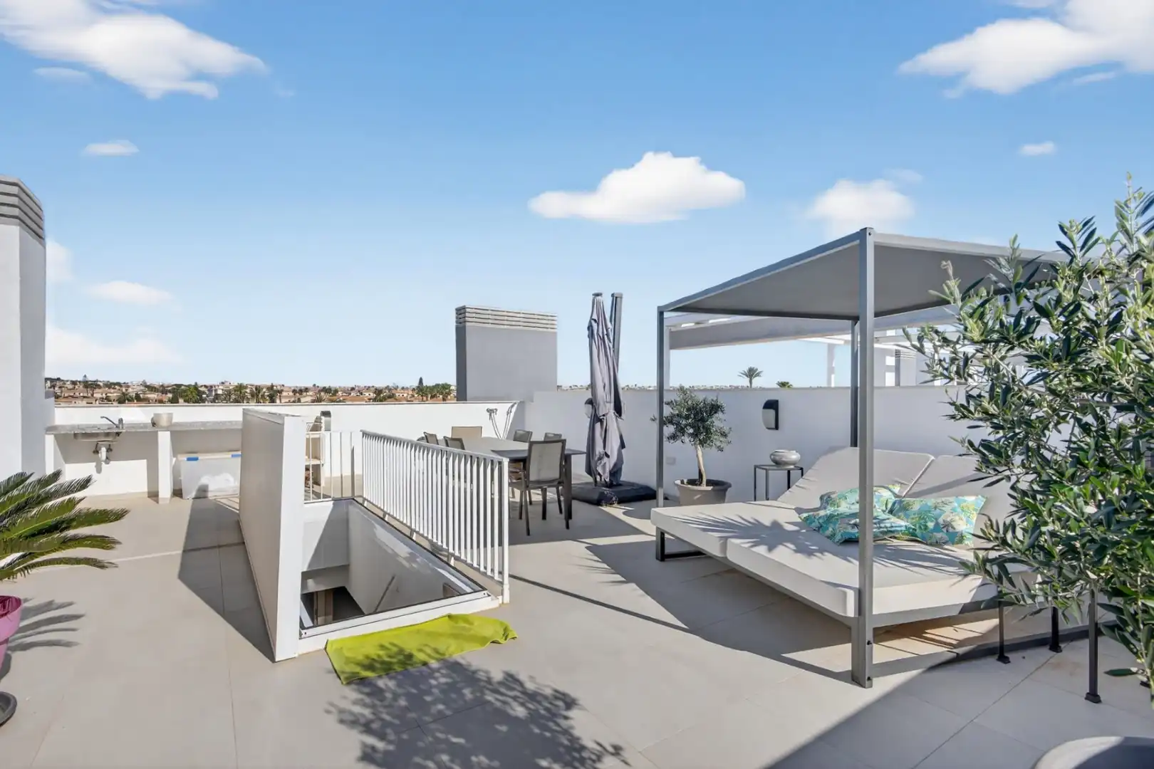 Terrasse von Dachboden zum Verkauf in Orihuela mit Klimaanlage, Heizung und Terrasse