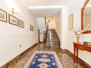 Casa con balcone in vendita a Calle PADRE MELIA
