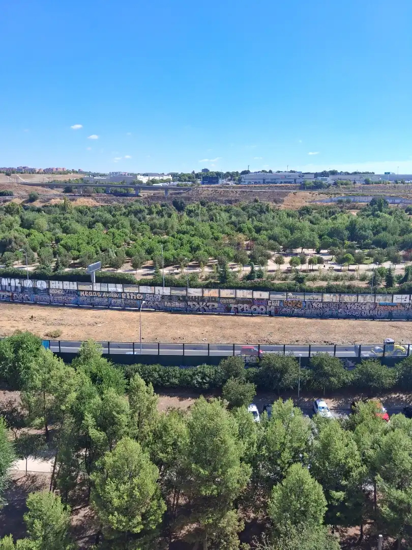 Außenansicht von Wohnung zum Verkauf in Madrid mit Terrasse