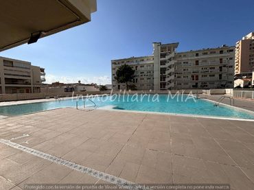 Apartament amb piscina en venda a La Carihuela - Los Nidos