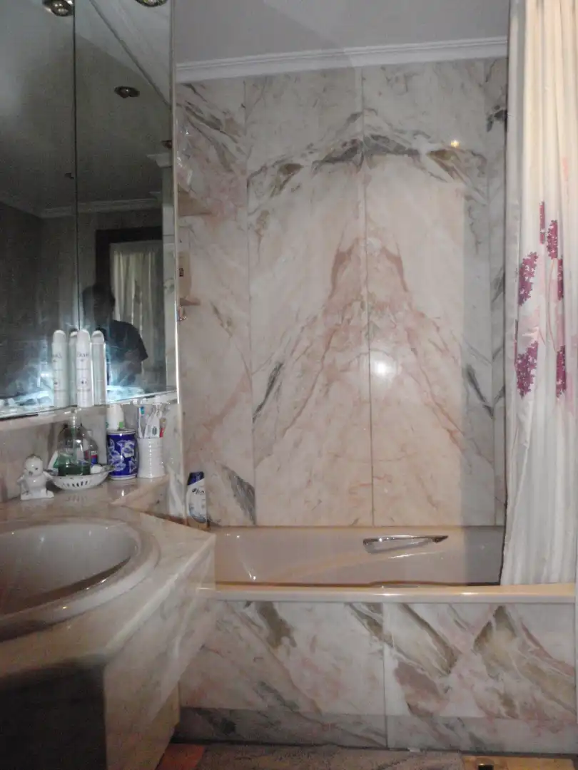 Baño de Ático en venta en Cuenca con Calefacción, Parquet y Terraza