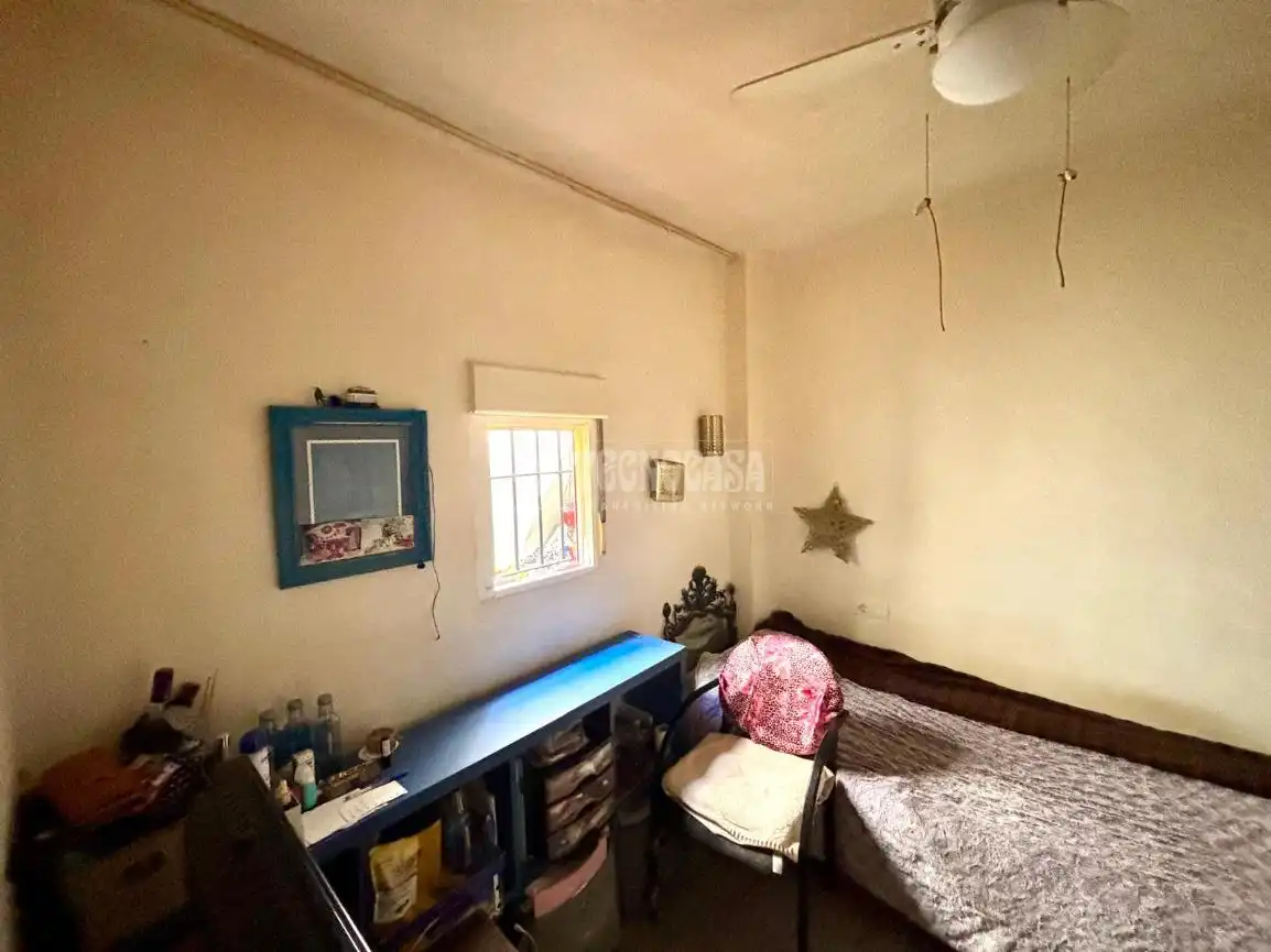Dormitori de Casa adosada en venda en Málaga amb Terrassa i Traster
