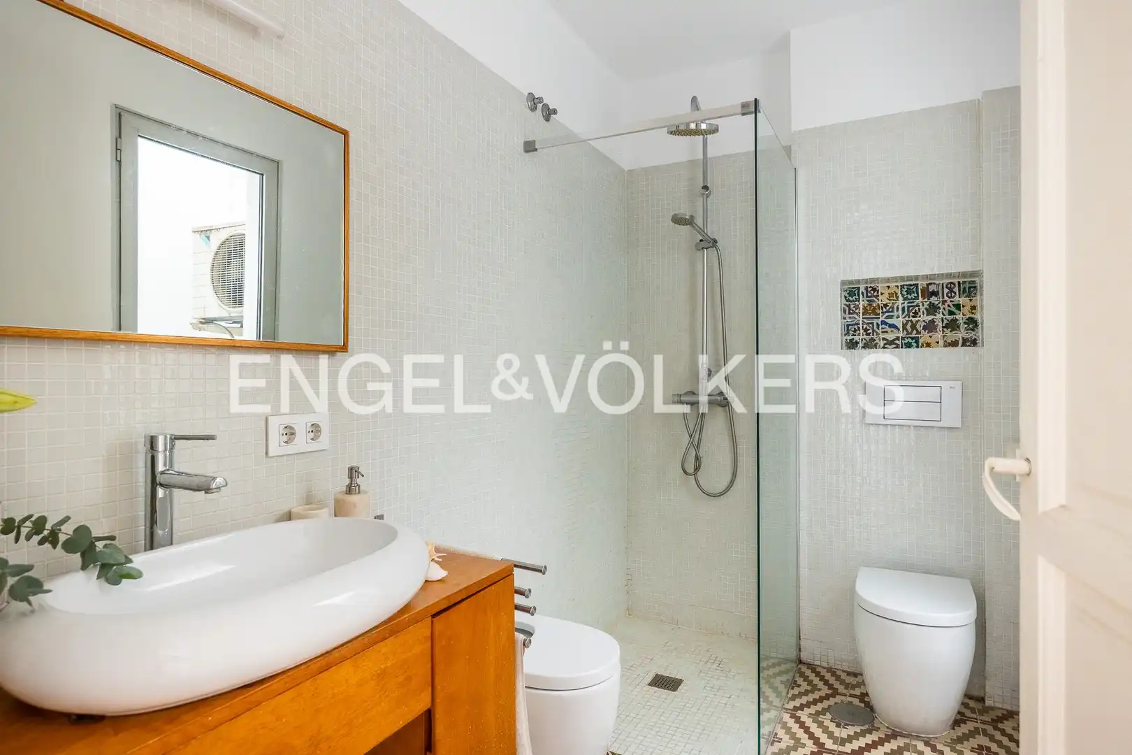 Baño de Casa o chalet en venta en Sevilla con Aire acondicionado, Calefacción y Jardín privado