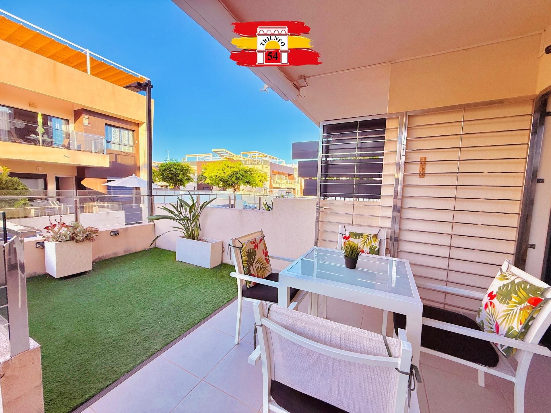 Terraza de Casa o chalet en venta en Pilar de la Horadada con Aire acondicionado, Jardín privado y Terraza