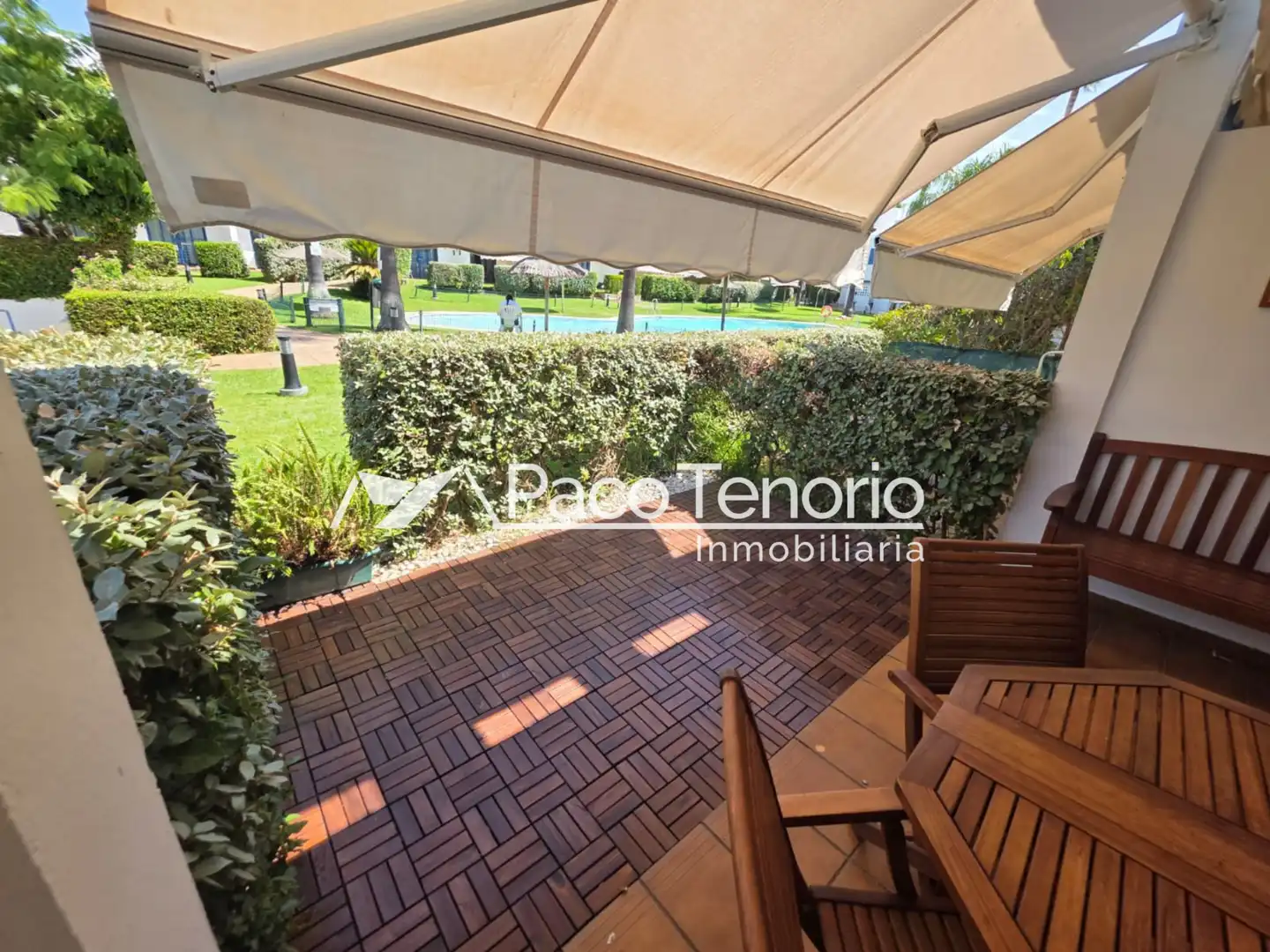 Terrasse von Einfamilien-Reihenhaus zum Verkauf in Islantilla mit Terrasse, Möbliert und Waschmaschine