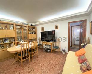 Sala d'estar de Casa o xalet en venda en Villar del Arzobispo amb Traster i Moblat