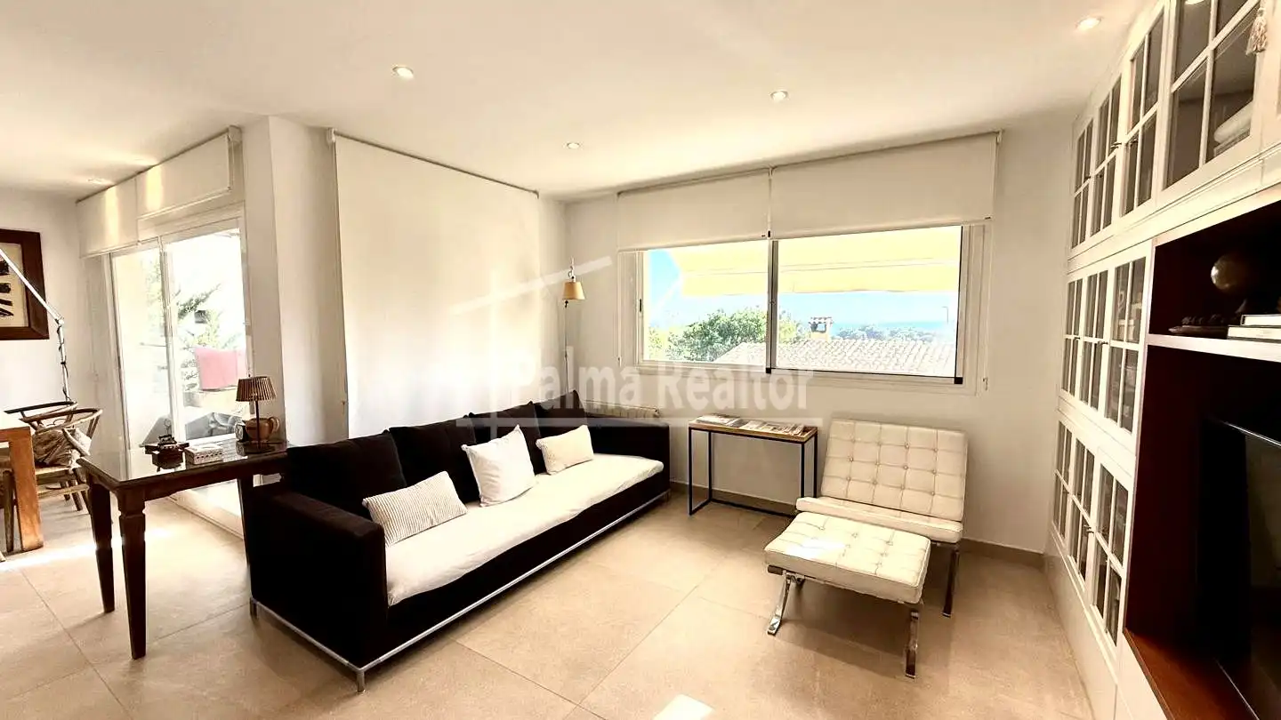 Sala d'estar de Dúplex en venda en  Palma de Mallorca amb Aire condicionat, Calefacció i Jardí privat
