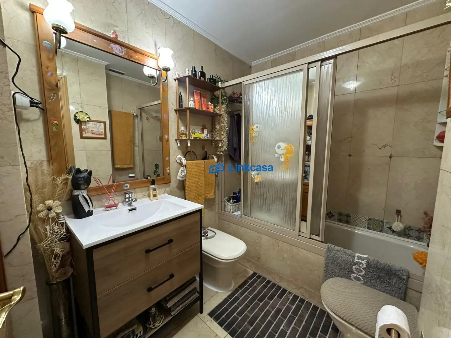 Baño de Piso en venta en Madrid con Aire acondicionado, Calefacción y Parquet