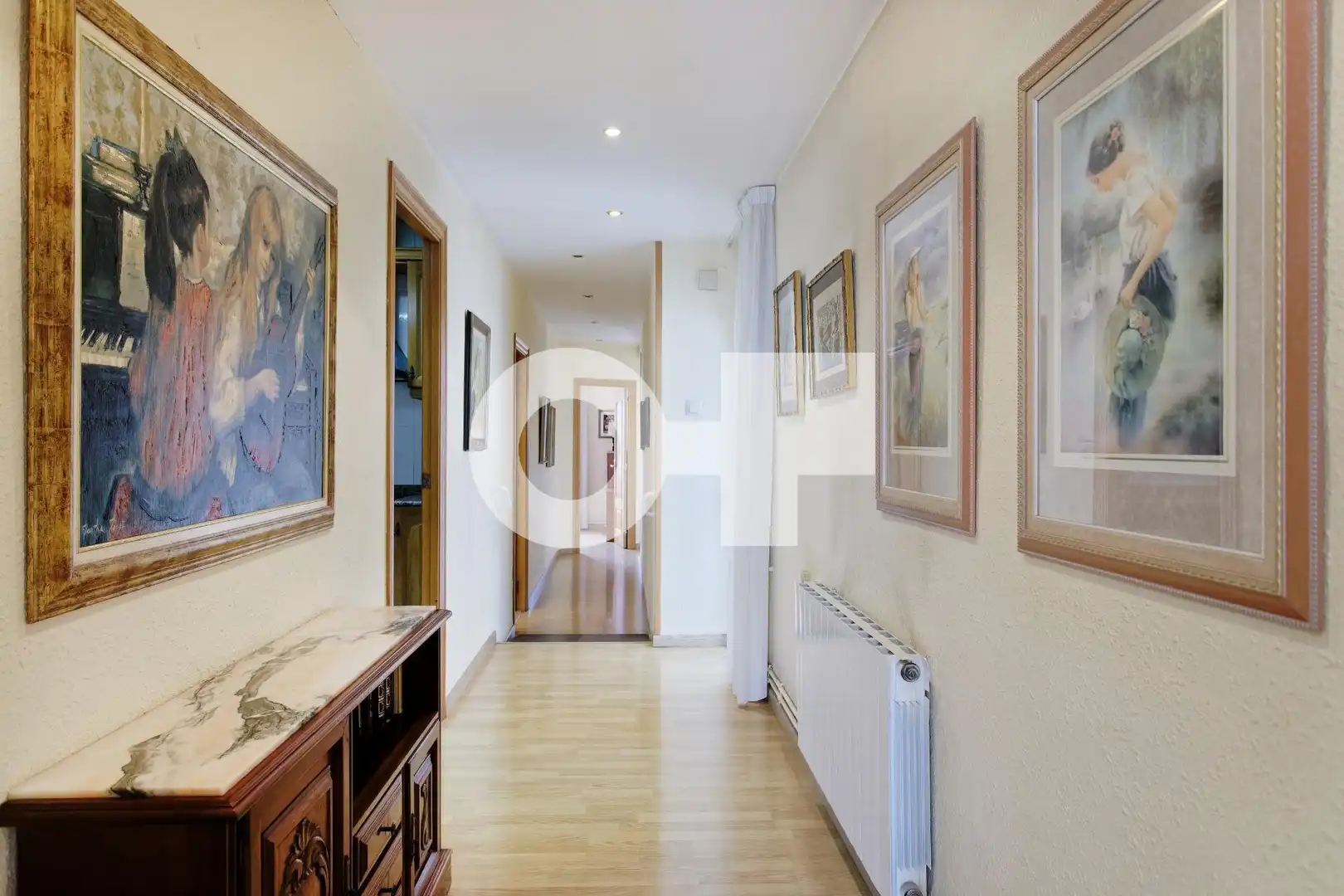 Piso en venta en Cornellà de Llobregat con Aire acondicionado, Calefacción y Parquet