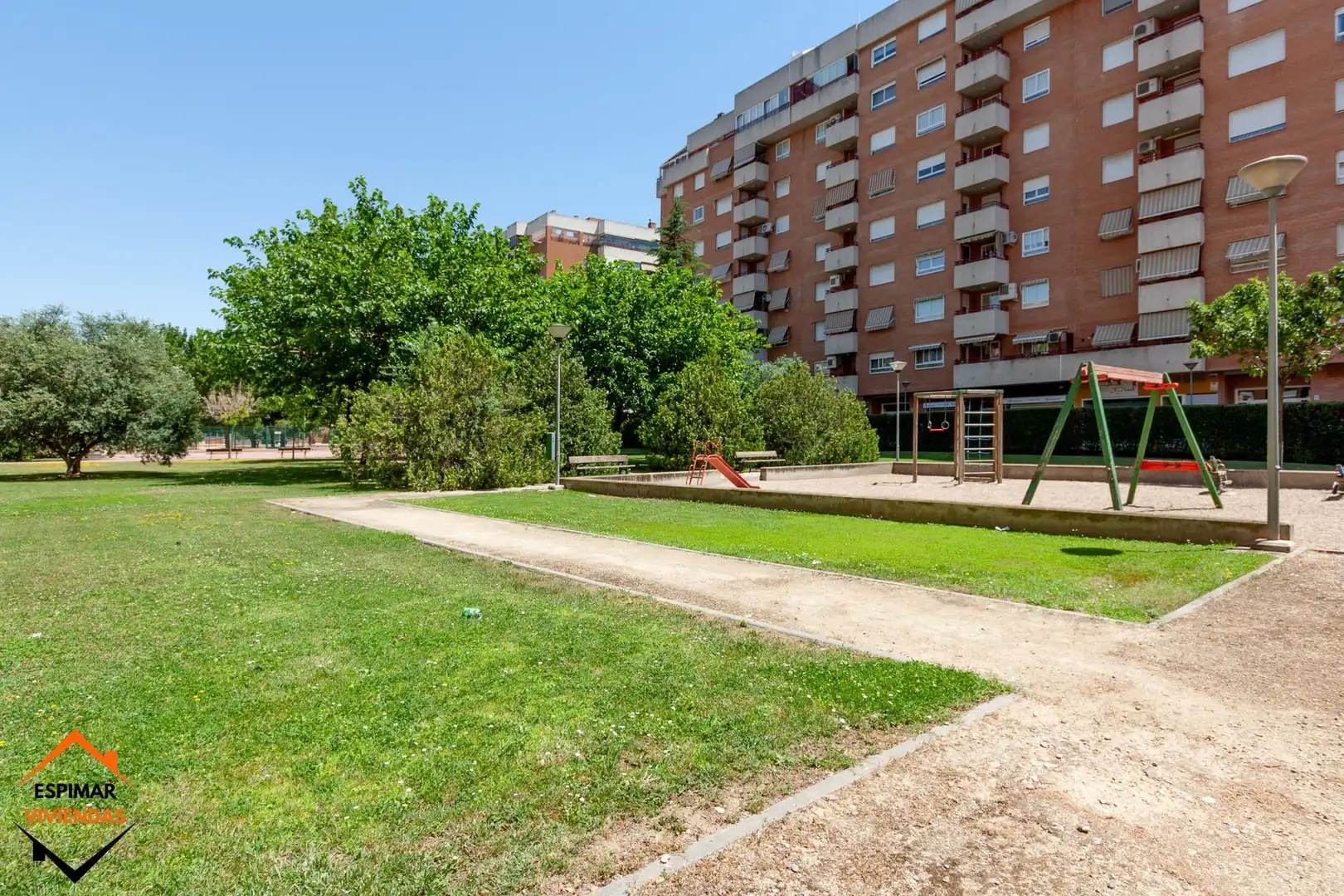 Aparcament de Pis en venda en Zaragoza amb Terrassa, Traster i Balcó