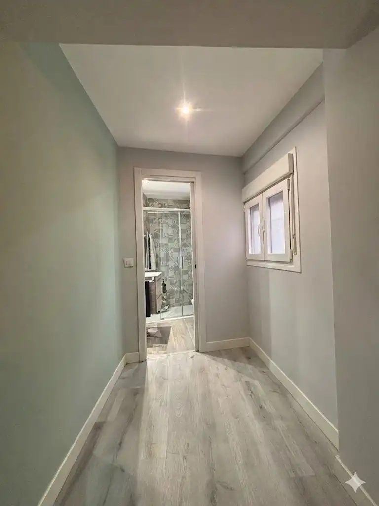 Badezimmer von Wohnung zur Miete in Madrid mit Klimaanlage und Heizung