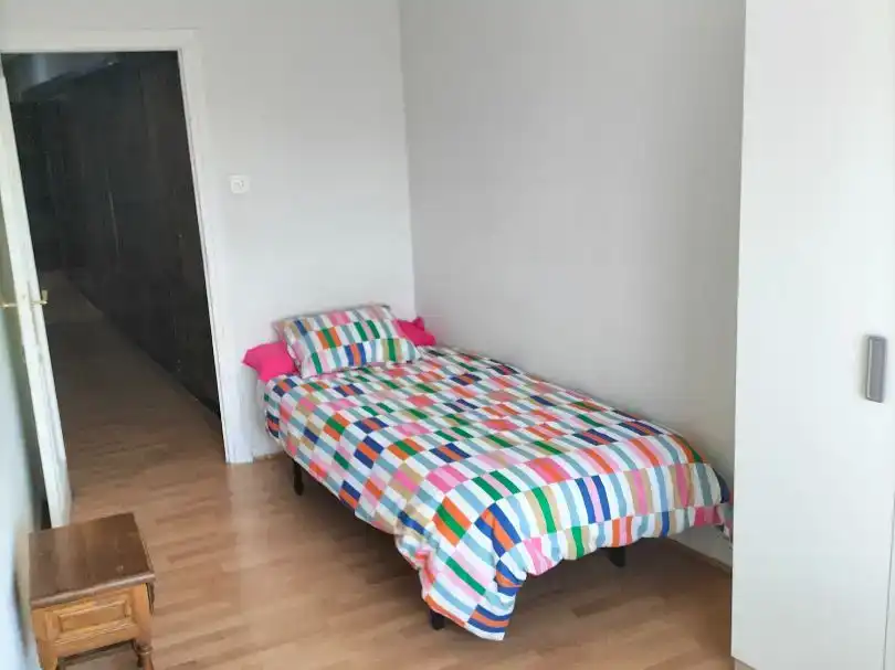 Habitación de Piso para compartir en León Capital  con Parquet, Amueblado y Balcón