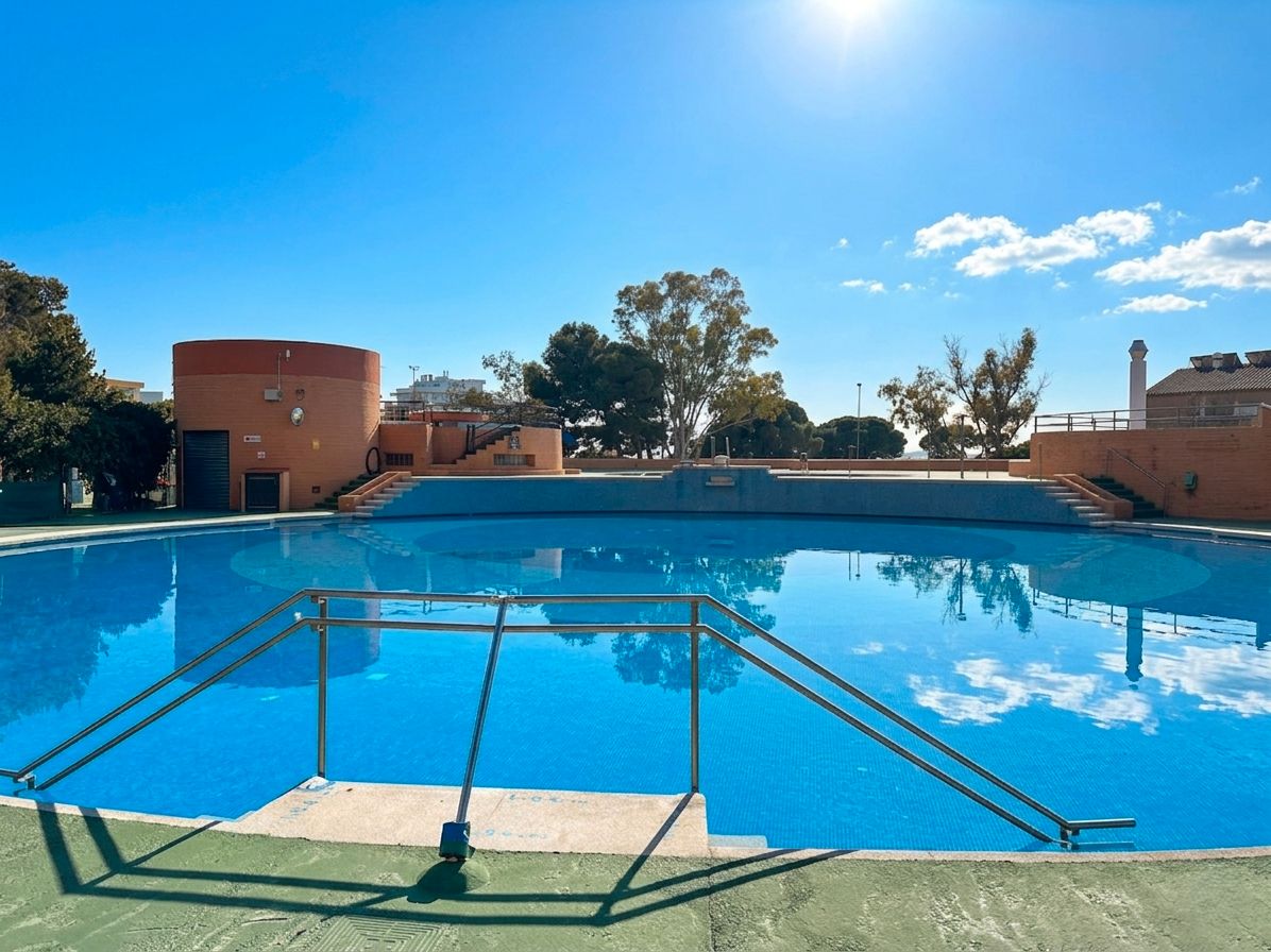 Piscina de Loft en venda en Roses amb Moblat i Piscina comunitària
