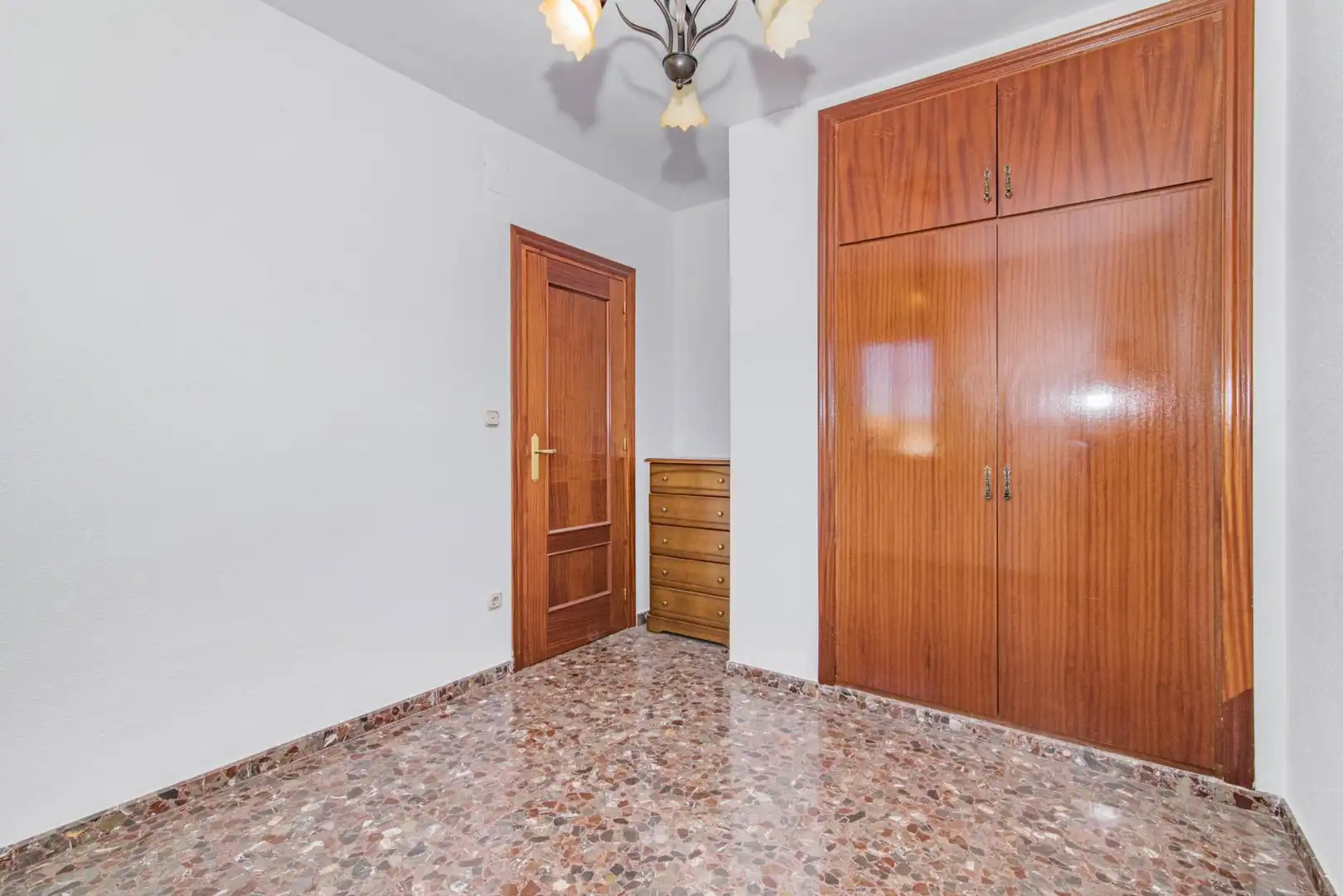 Schlafzimmer von Wohnung zum Verkauf in Montefrío mit Balkon