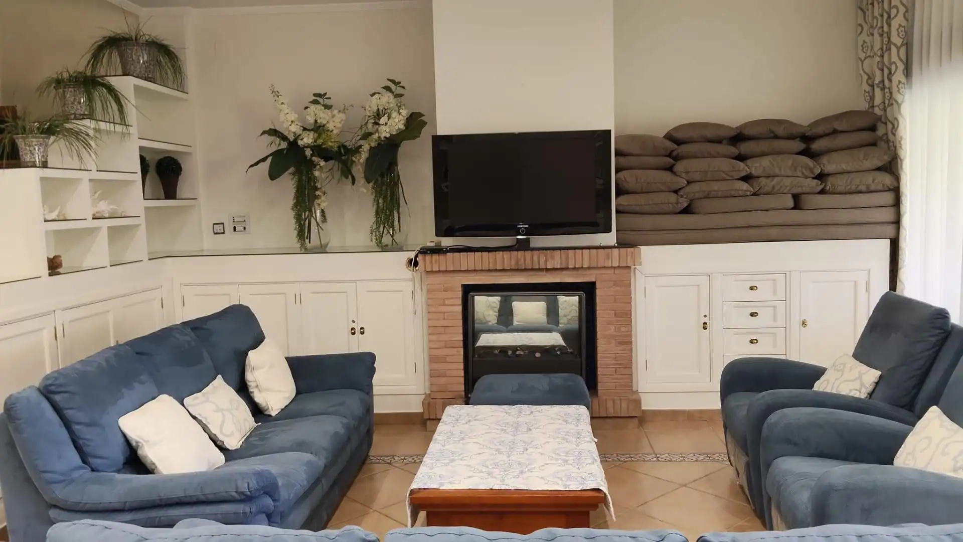 Sala d'estar de Casa o xalet en venda en Islantilla amb Aire condicionat, Jardí privat i Terrassa