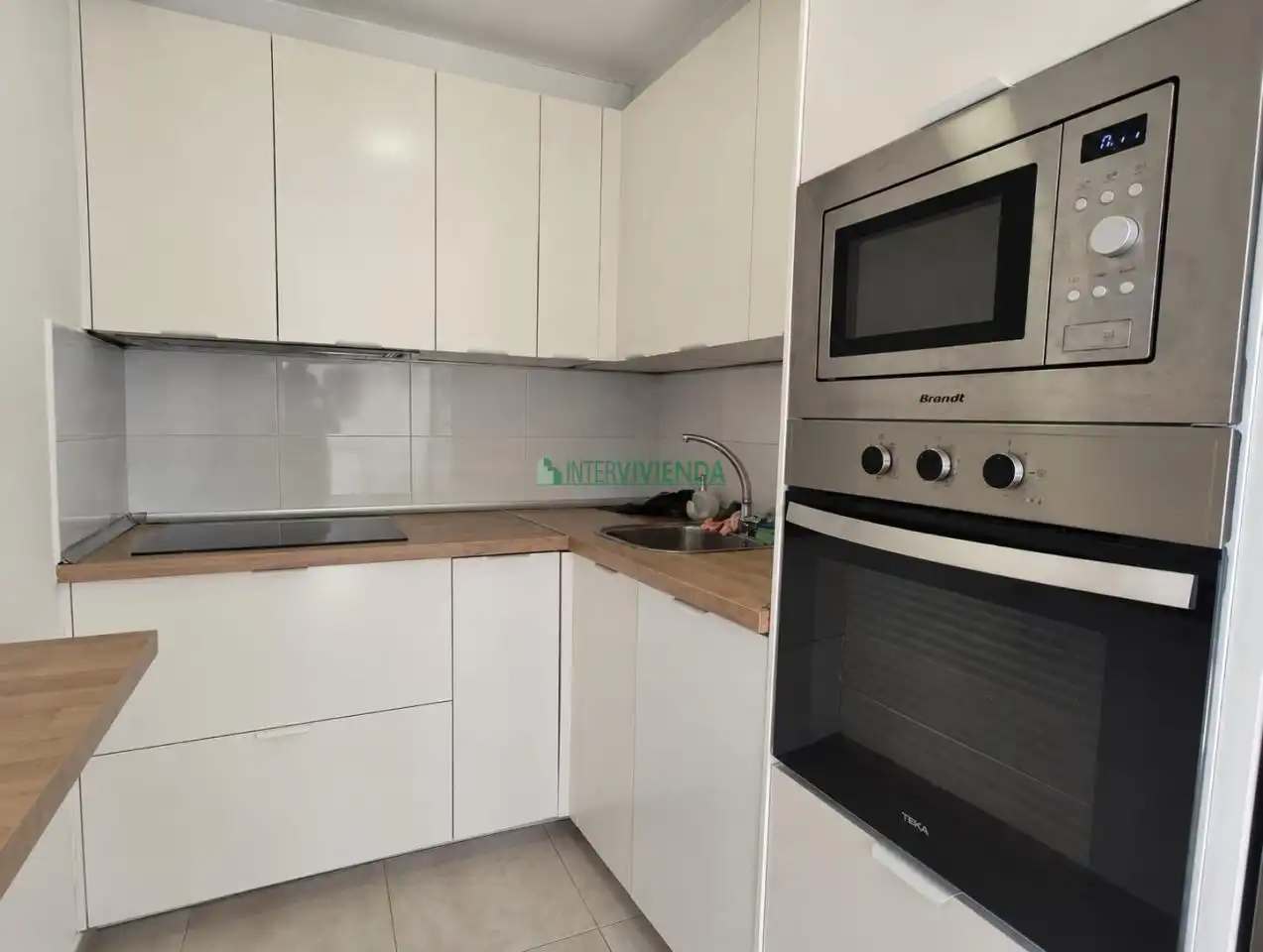 Kitchen of Ground floor for rent in Vigo   with Heating, Terrace and Storage room