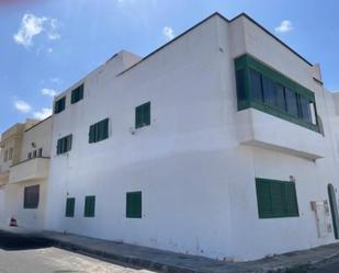Vista exterior de Edifici en venda en Arrecife
